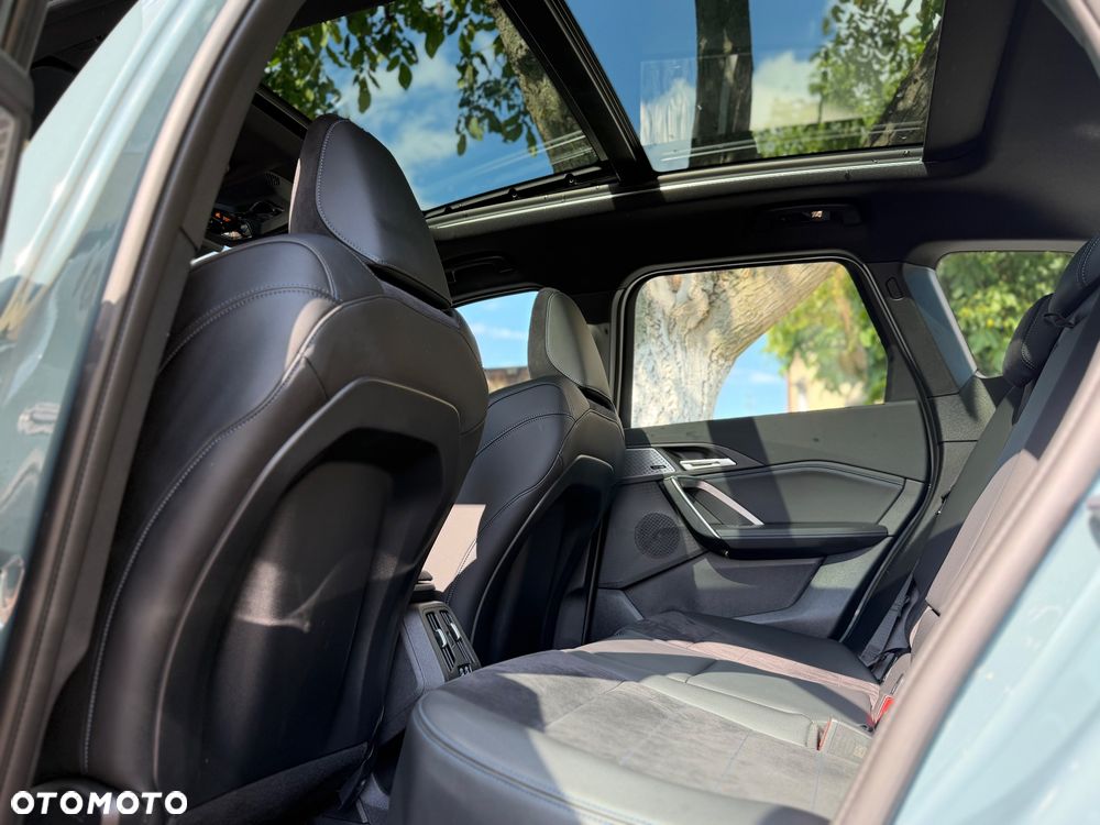BMW iX1 eDrive20 66.5kWh M Sport Edition - 16