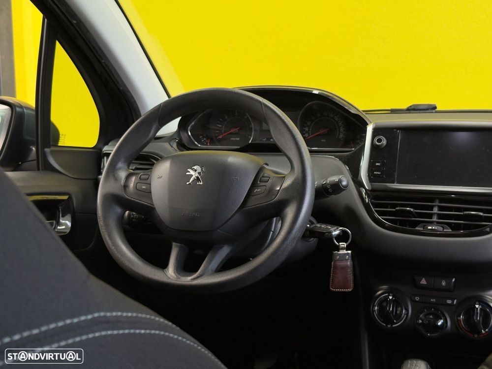 Peugeot 208 1.6 e-HDi Allure - 3