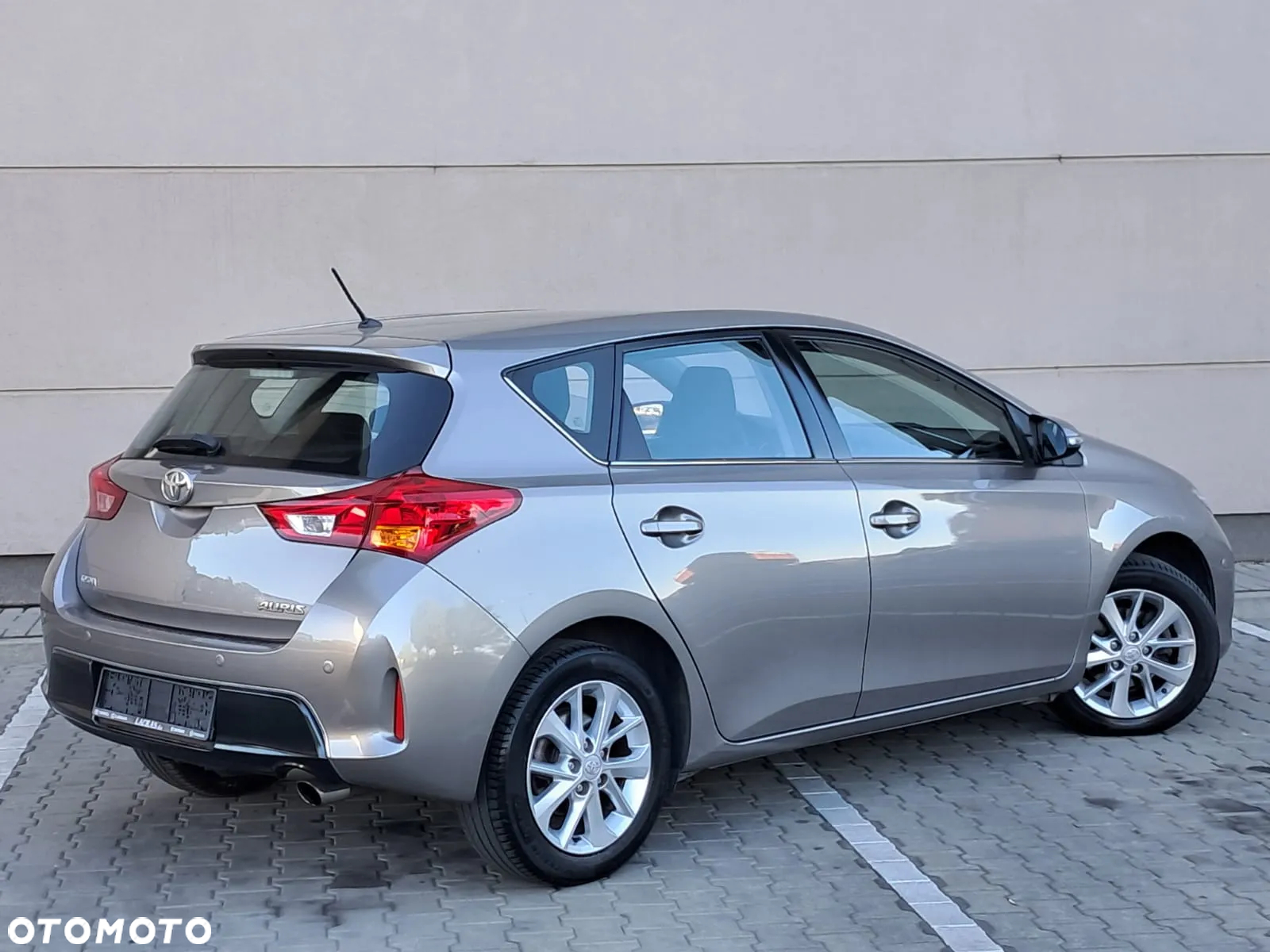 Toyota Auris 1.6 Valvematic START Edition - 12