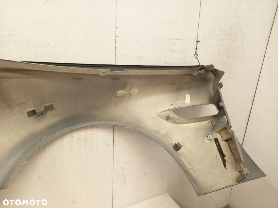 Aston Martin Vantage Błotnik Prawy przedni przod - 11