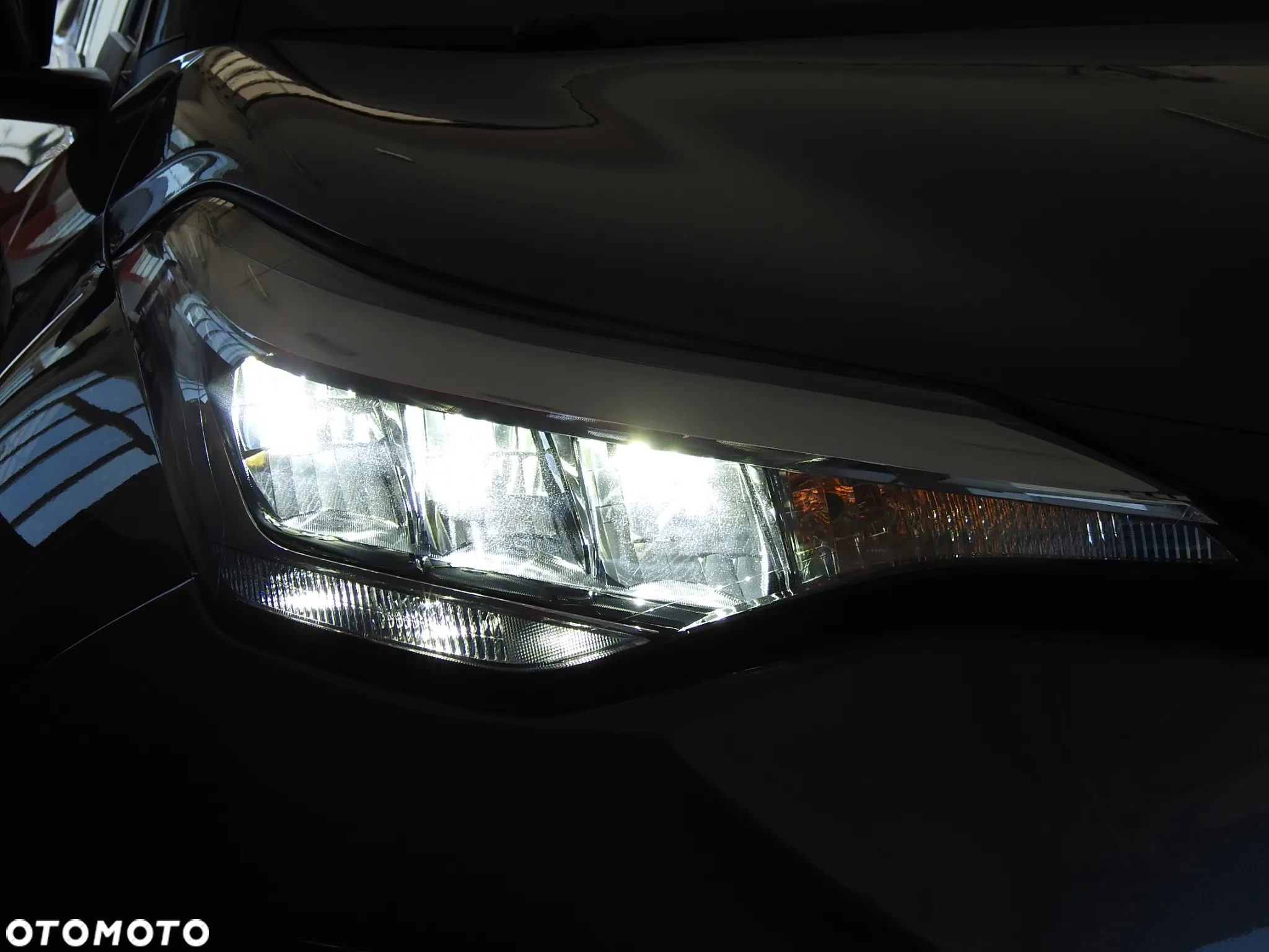 Toyota C-HR 1.8 Hybrid Style - 32
