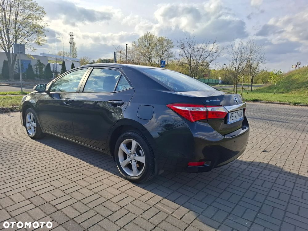 Toyota Corolla - 12