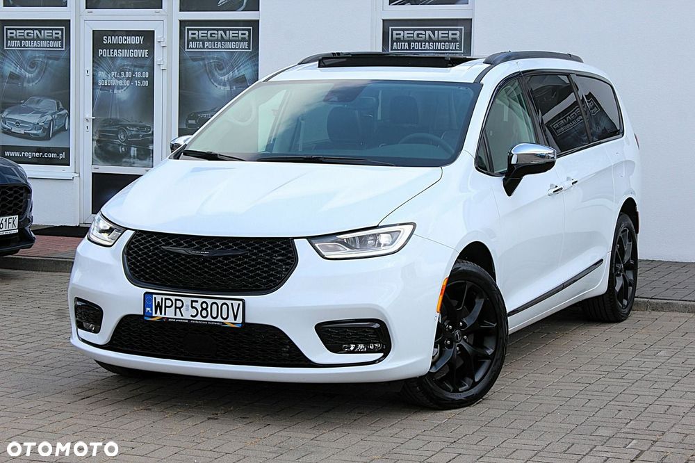 Chrysler Pacifica - 3