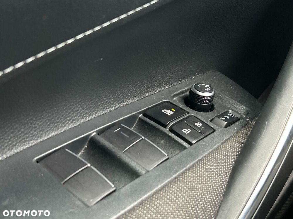 Toyota Corolla 1.8 Hybrid Comfort - 22