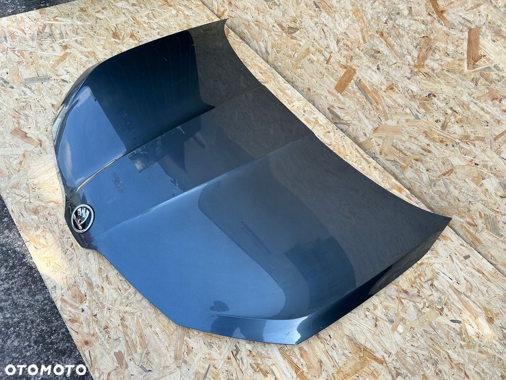 Skoda Fabia III 6V maska pokrywa silnika oryginalna 6V0 - 11