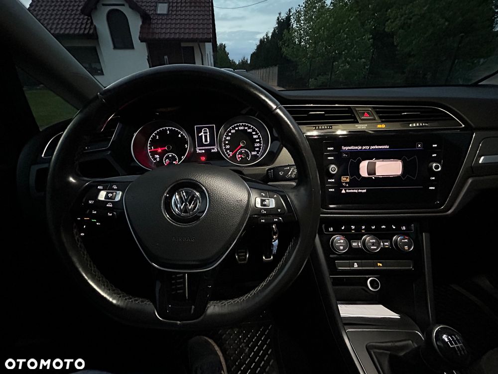 Volkswagen Touran 2.0 TDI SCR Join - 22