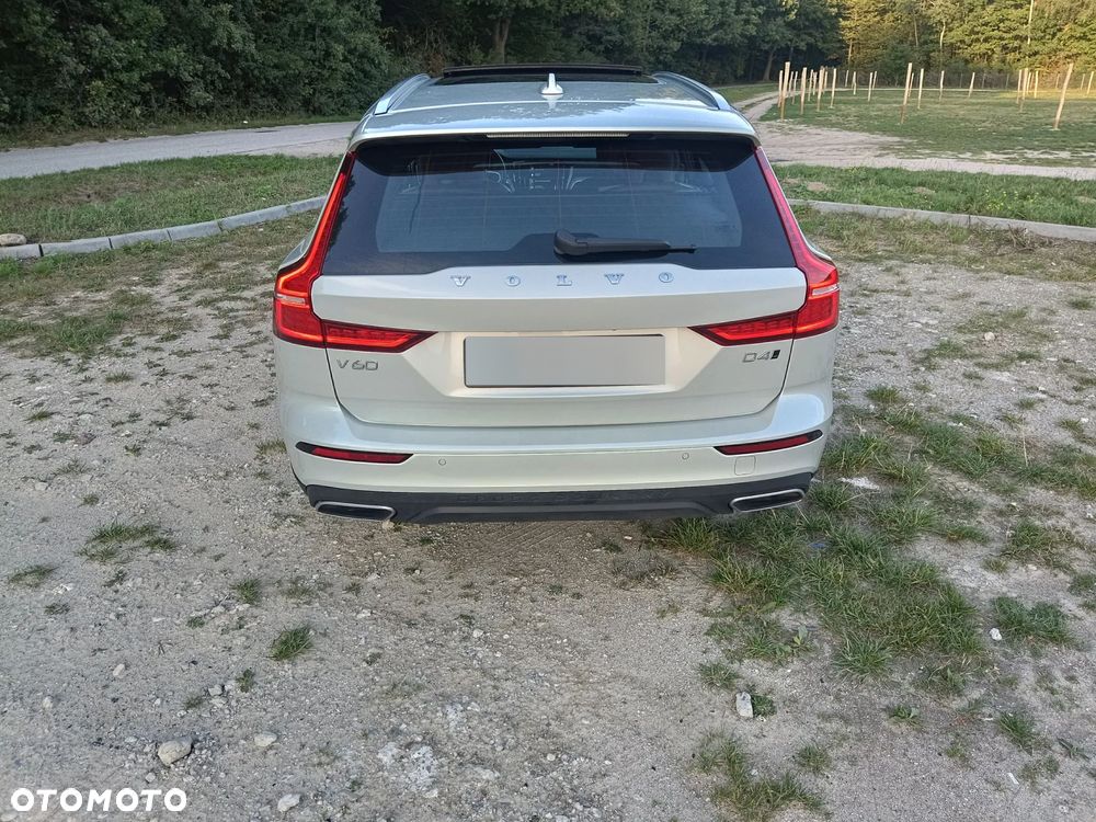 Volvo V60 Cross Country D4 AWD Geartronic - 3