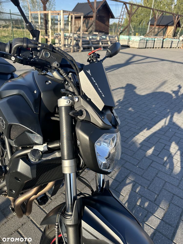 Yamaha MT - 9