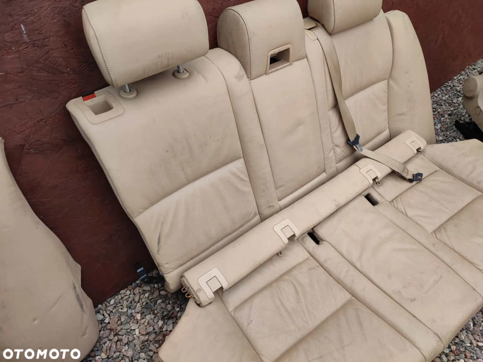 BMW E61. ORYGINALNE KOMPLETNE WNĘTRZE W KOLORZE BEŻOWYM ( FOTELE PRZEDNIE + KANAPA TYŁ + BOCZKI ) EUROPA O NR: 7 076 167 / 7 076 168 / 7 078 729 / 7 078 730 / 7 112 931 / 7 136 060 OEM. W DOBRYM STANIE. - 9