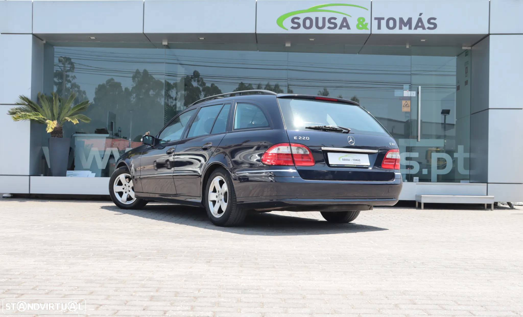 Mercedes-Benz E 220 CDi Avantgarde Aut. - 3