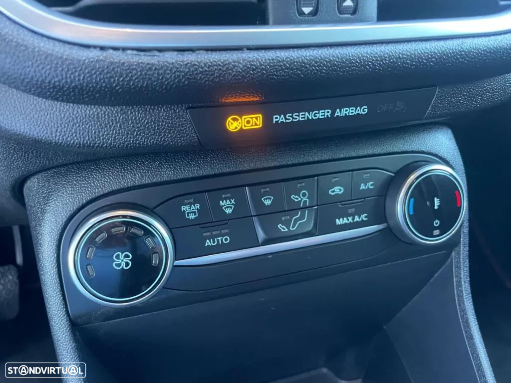 Ford Fiesta 1.0 EcoBoost ST-Line - 24