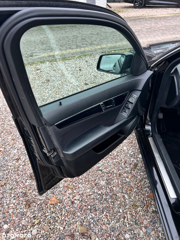 Mercedes-Benz Klasa C 200 T CDI DPF Automatik BlueEFFICIENCY - 9