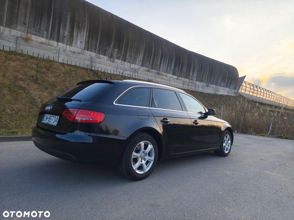 Audi A4 Avant 2.0 TDI DPF Attraction - 4