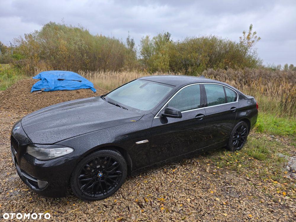 BMW Seria 5 520i - 6