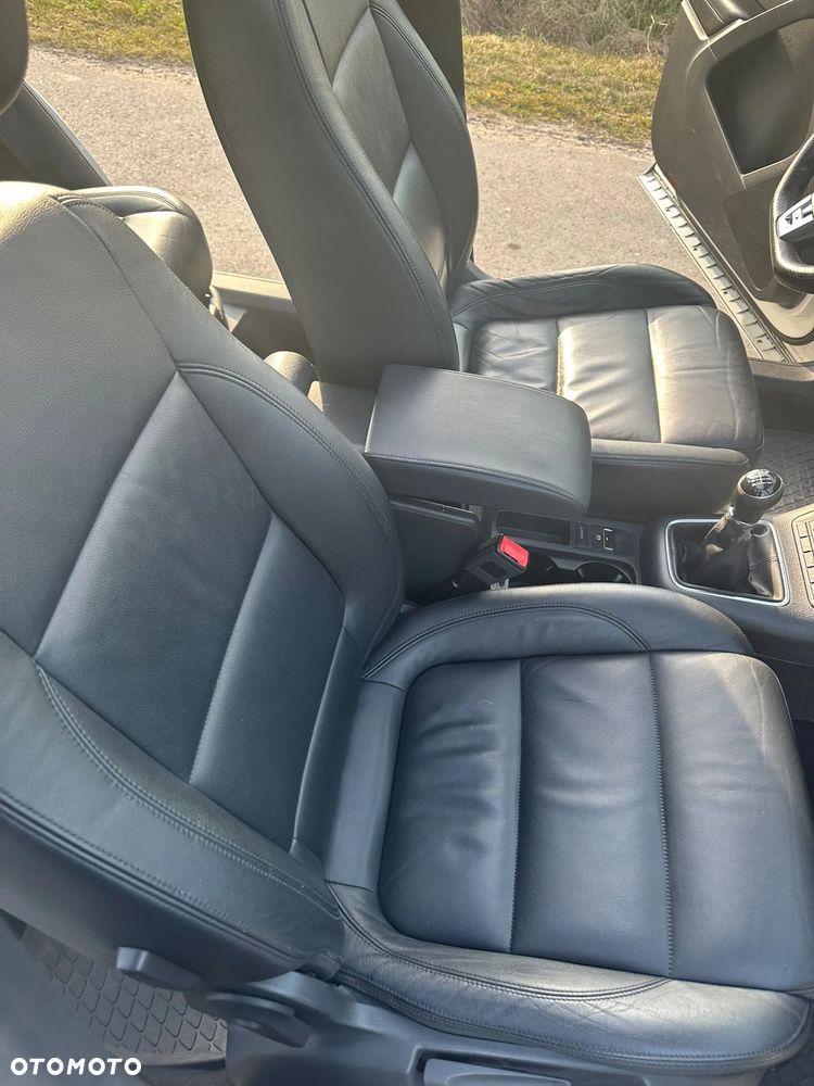 Volkswagen Tiguan - 9