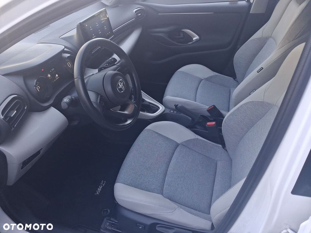 Toyota Yaris 1.5 Executive CVT - 10