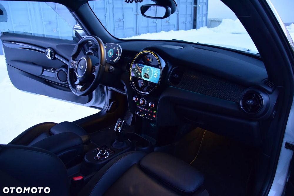 MINI Cooper SE Electric Trim - 18