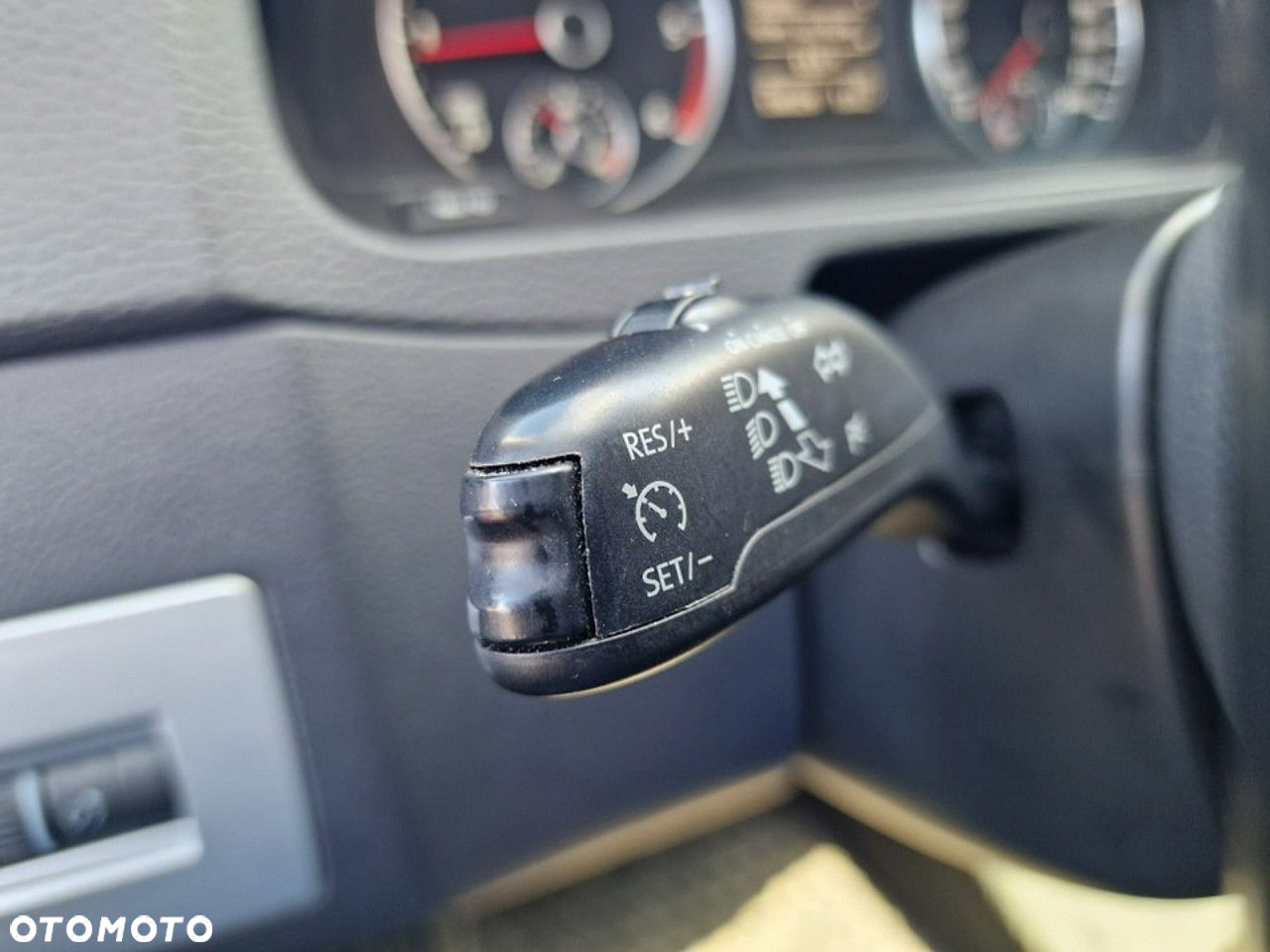 Volkswagen Multivan - 13