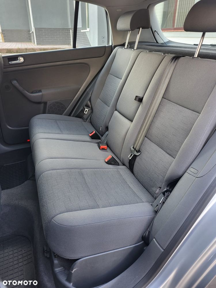 Volkswagen Golf Plus - 18