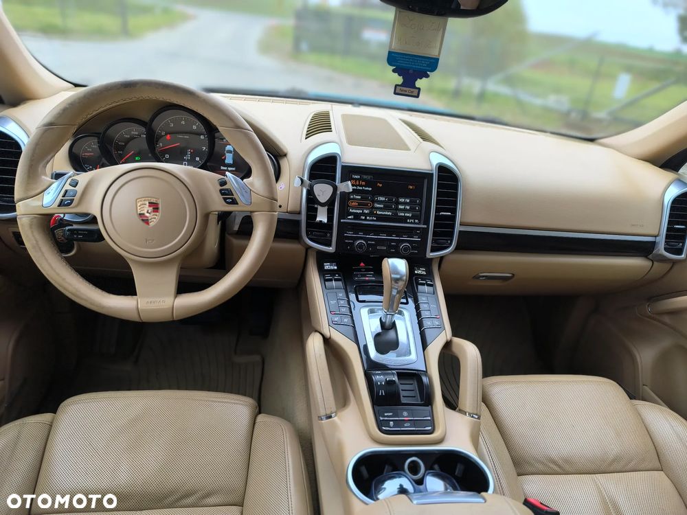 Porsche Cayenne - 7
