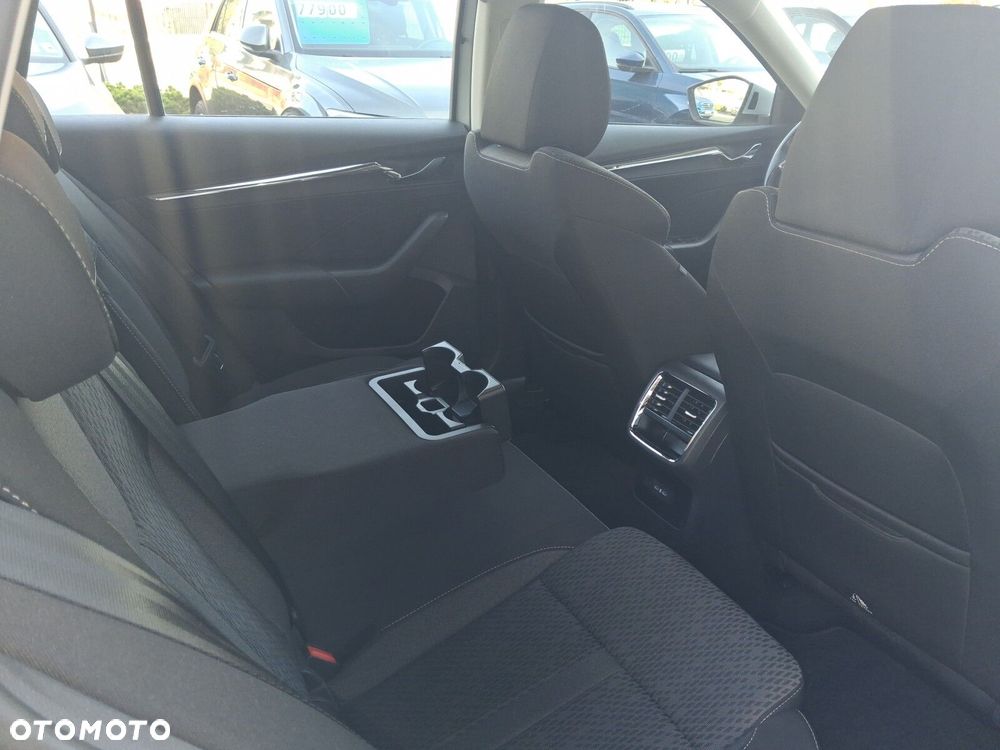 Skoda Octavia 2.0 TDI Style DSG - 11