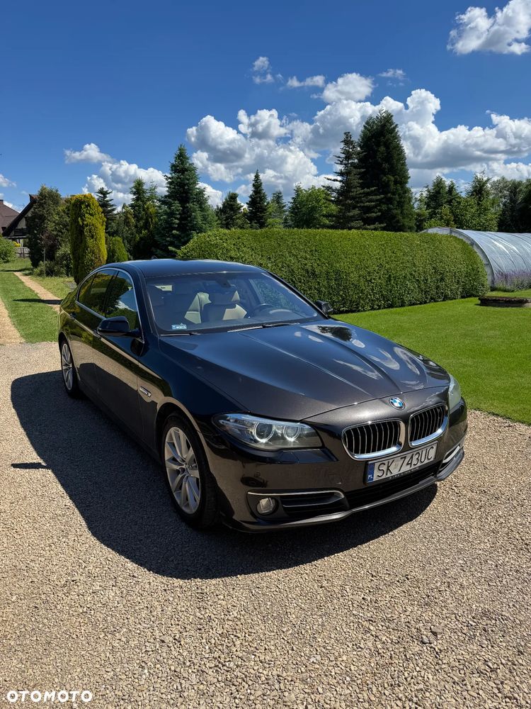 BMW Seria 5 530d xDrive Luxury Line - 1