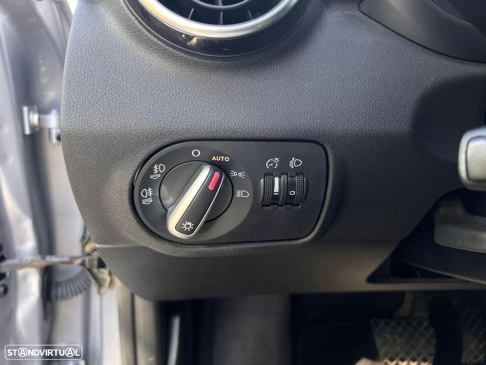 Audi A1 Sportback 1.4 TDI (ultra) S tronic - 29