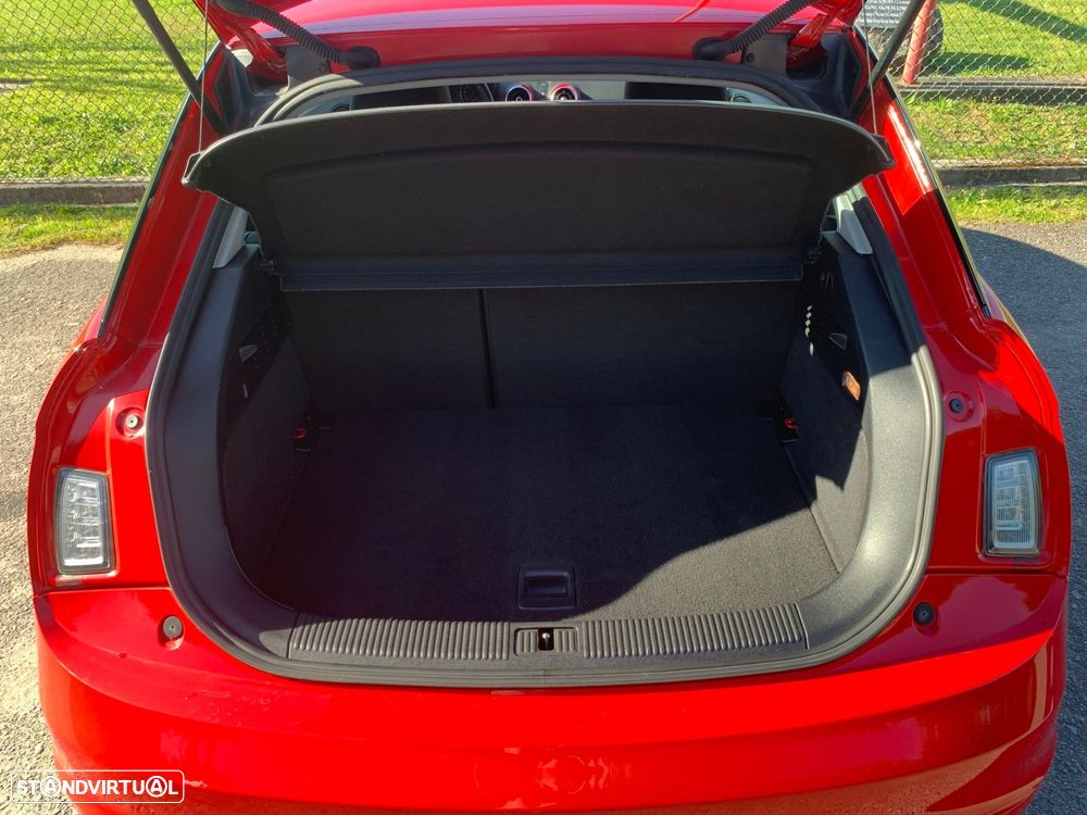 Audi A1 1.2 TFSI S-line - 37