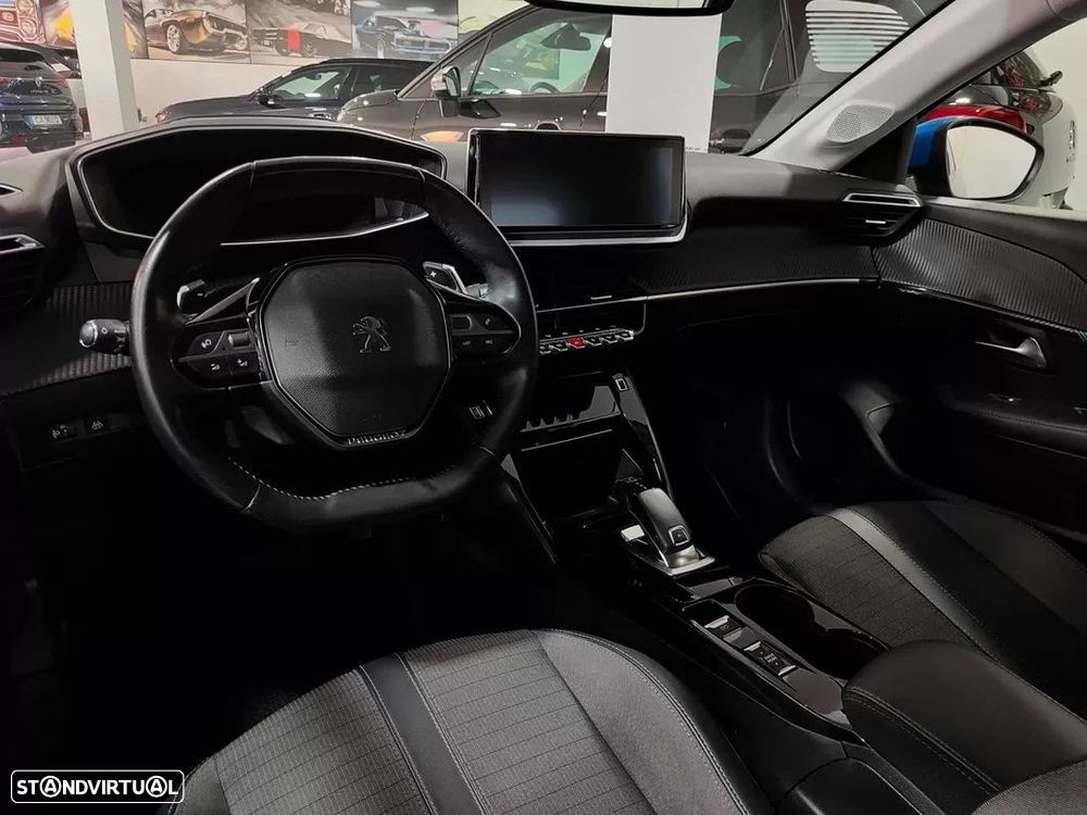 Peugeot 208 1.2 PureTech Allure EAT8 - 38