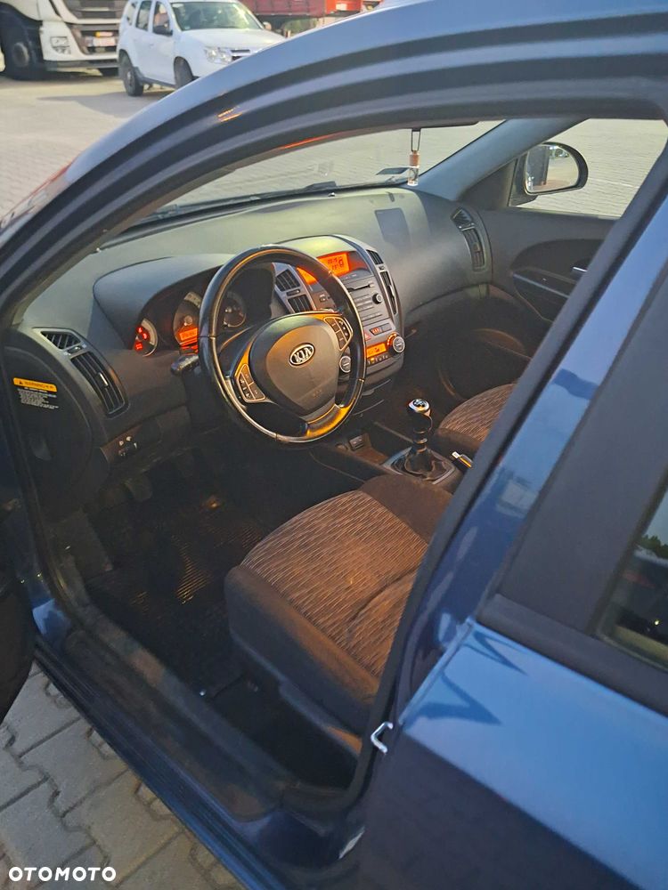 Kia Ceed - 5