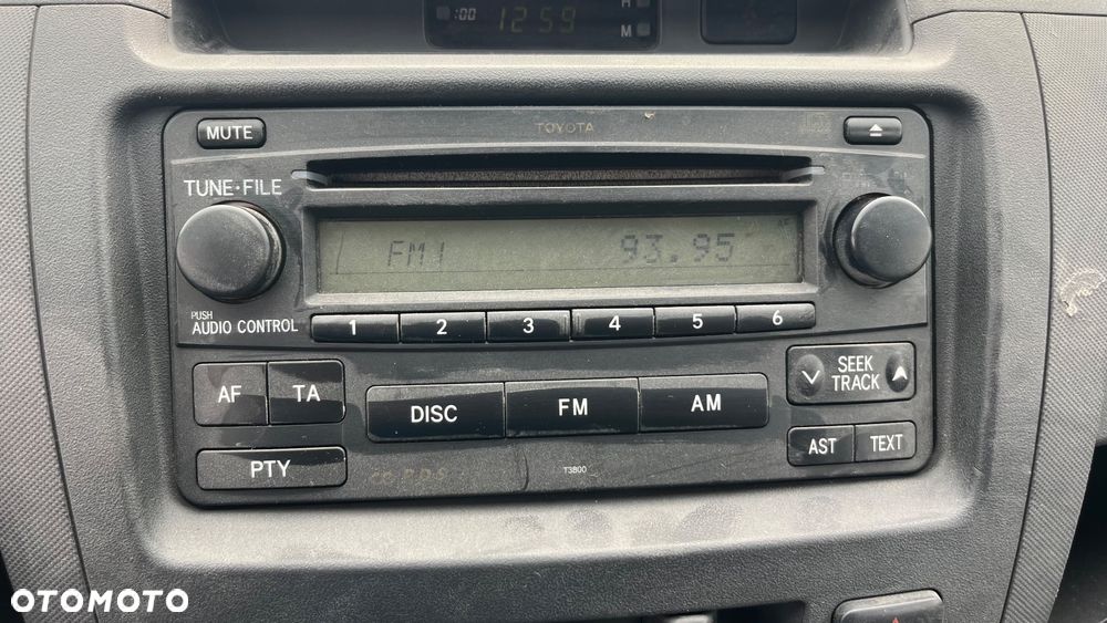 Toyota Hilux 2.5 D-4D DLX + - 17