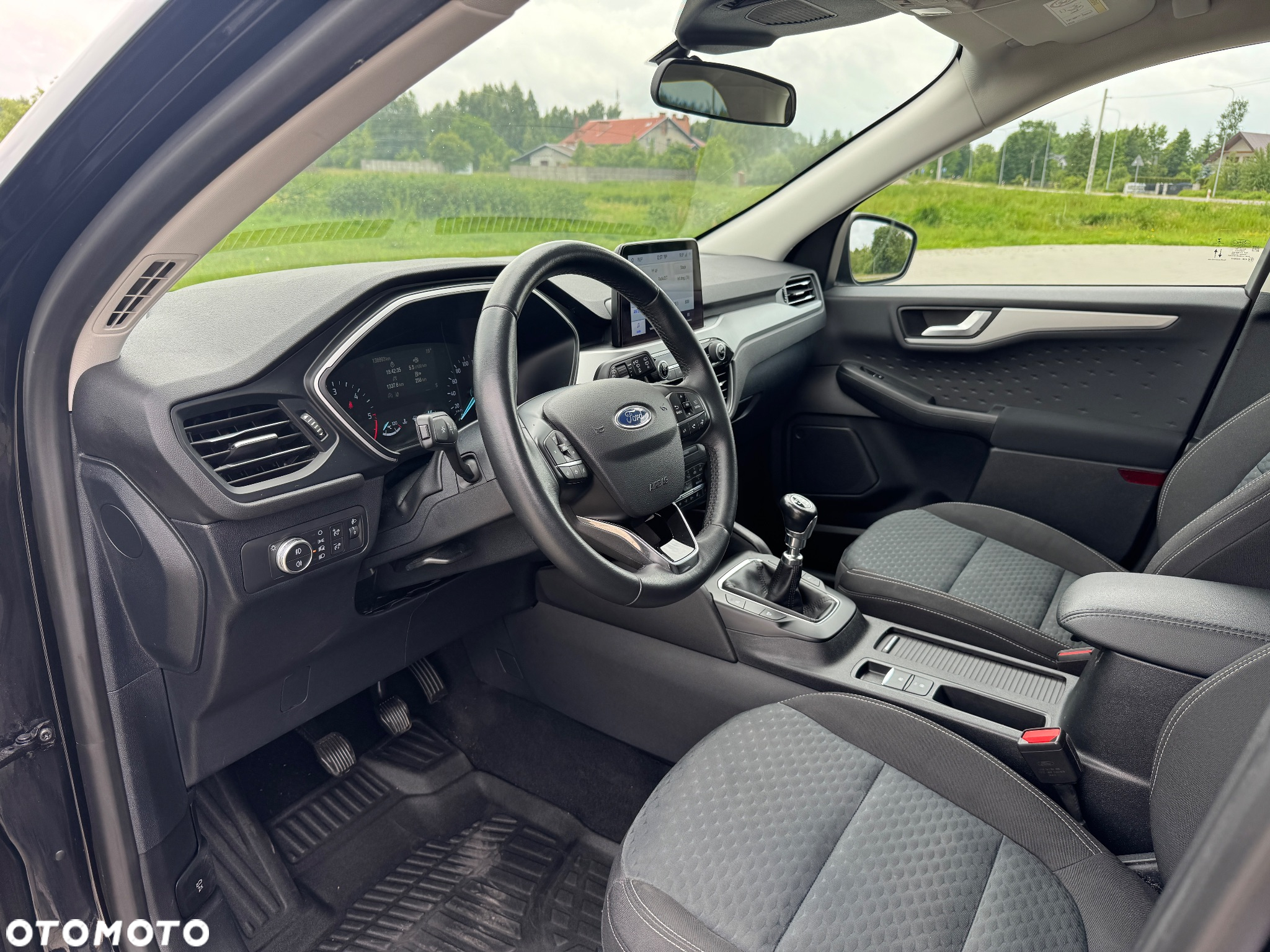 Ford Kuga - 21