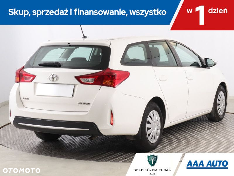 Toyota Auris - 6