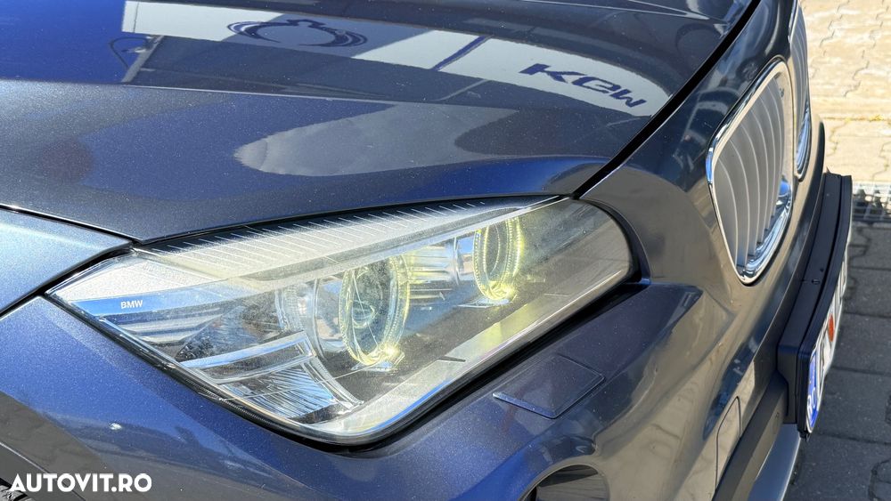 BMW X1 xDrive18d - 11