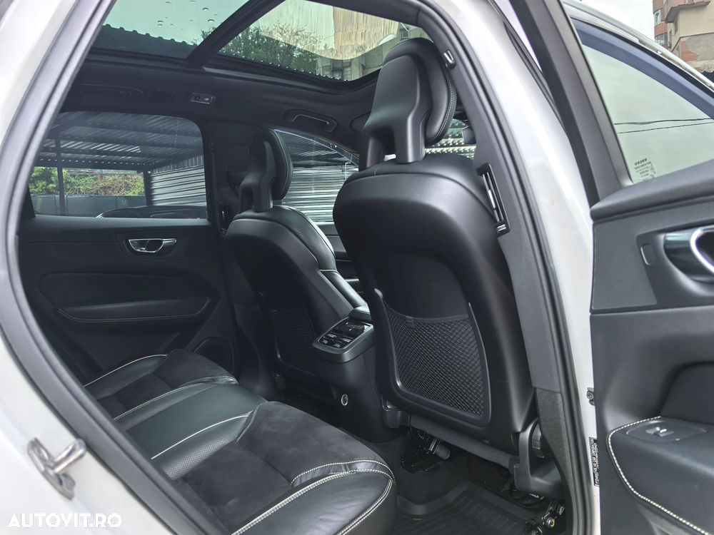 Volvo XC 60 D5 AWD R-Design - 14