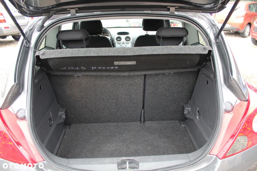 Opel Corsa 1.4 16V Satellite - 16