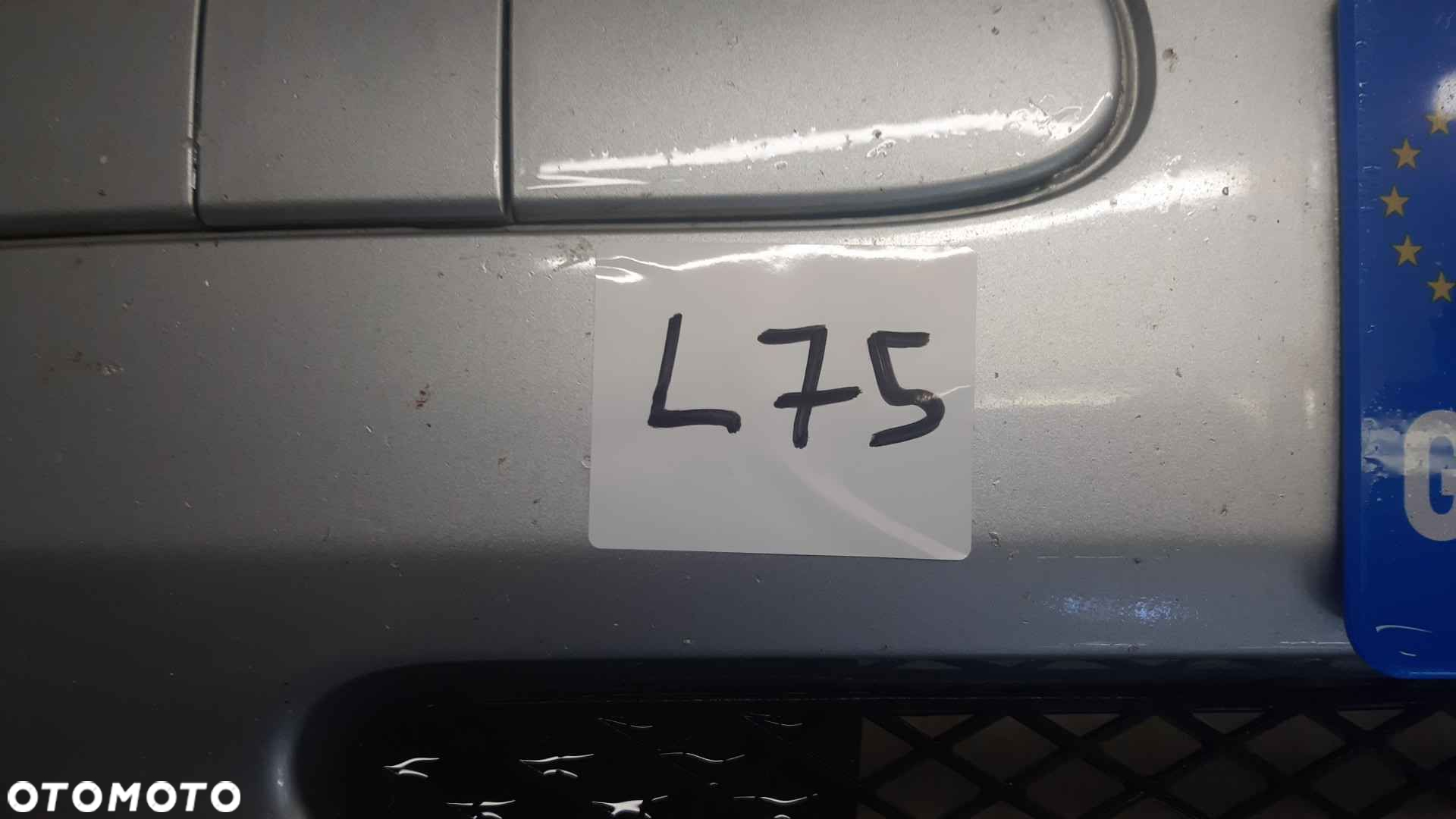 } ZDERZAK PRZÓD PRZEDNI MERCEDES BENZ C KLASA W203 744 SREBRNY HALOGENY - 2
