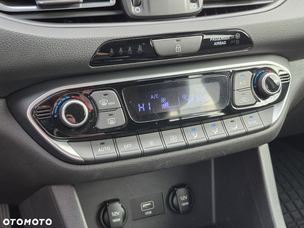 Hyundai i30 1.0 T-GDI Smart - 26