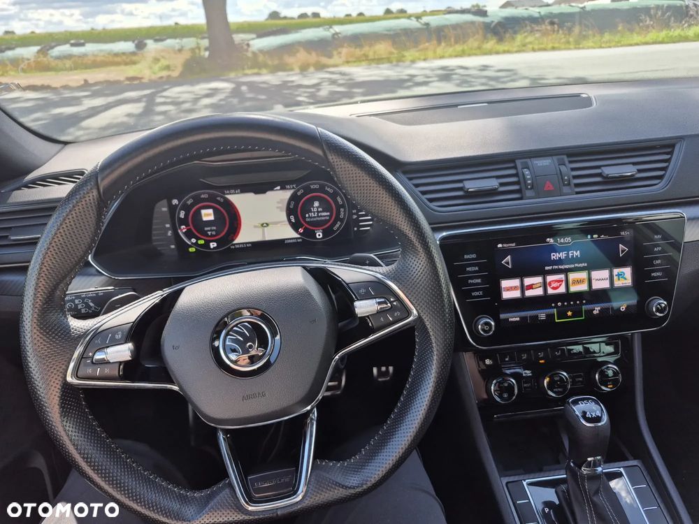 Skoda Superb 2.0 TDI SCR 4x4 Sportline DSG - 2