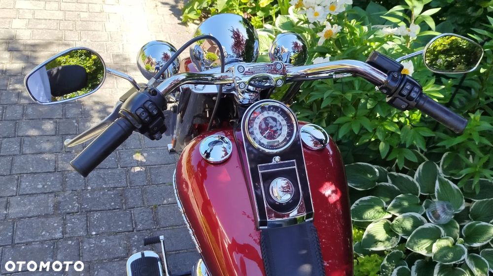 Harley-Davidson Softail Deluxe - 28