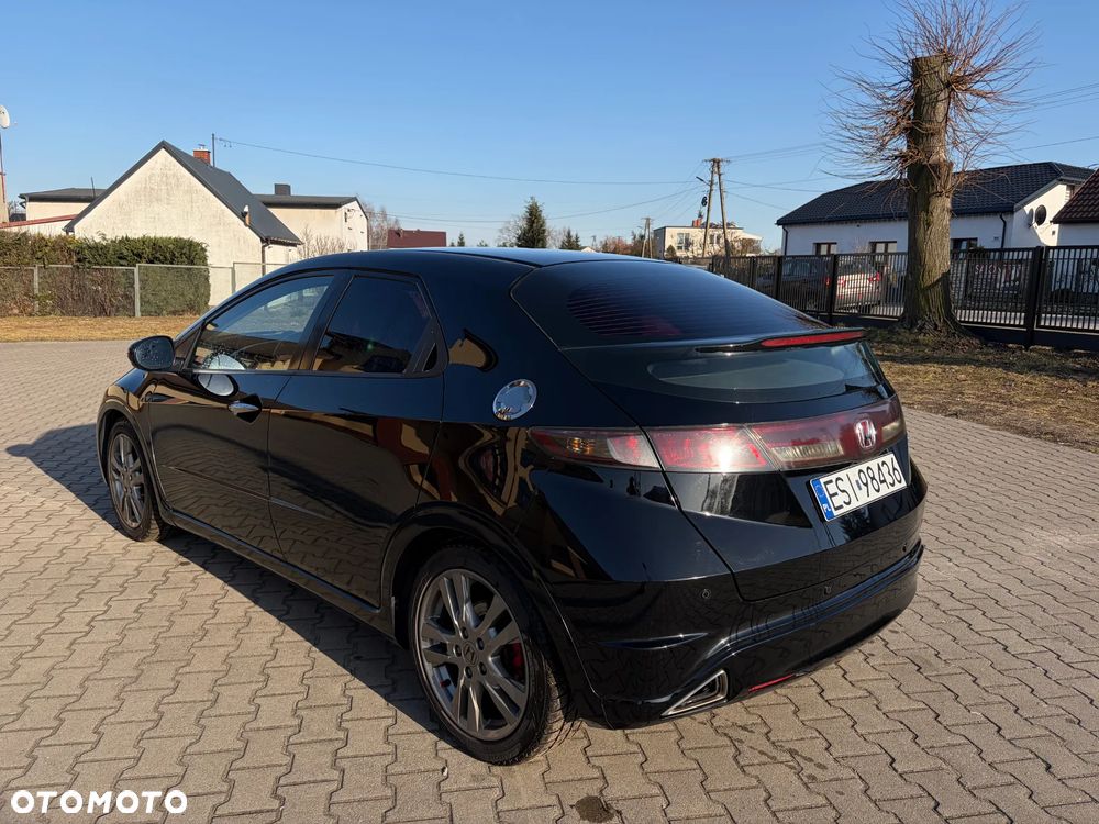 Honda Civic 1.8 GT Special Edition - 9