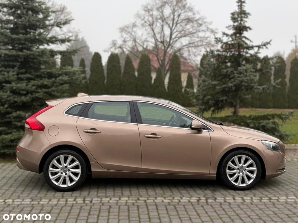 Volvo V40 D2 Summum - 10