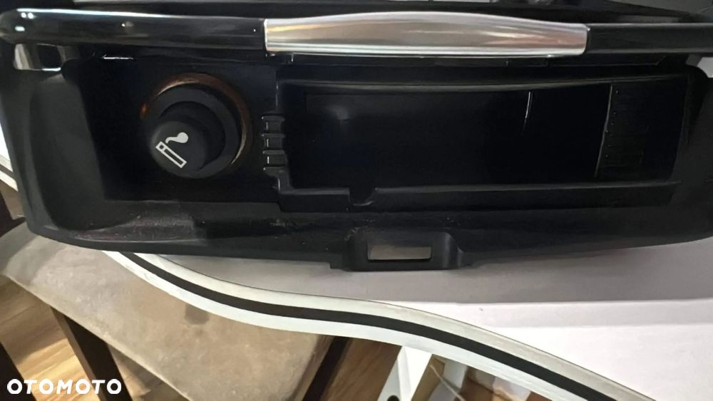 popielniczka ford s-max mk1 lift piano black - 2