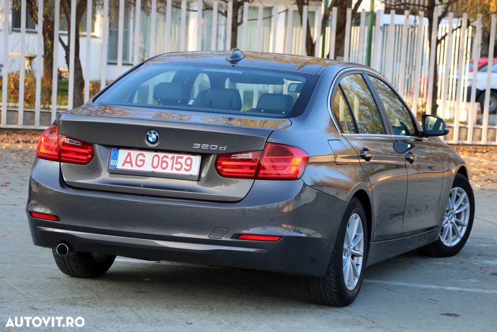 BMW Seria 3 320d Aut. - 5
