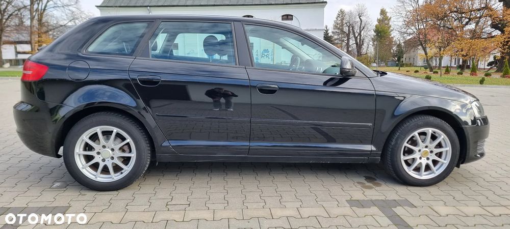 Audi A3 Sportback 1.6 Attraction - 9