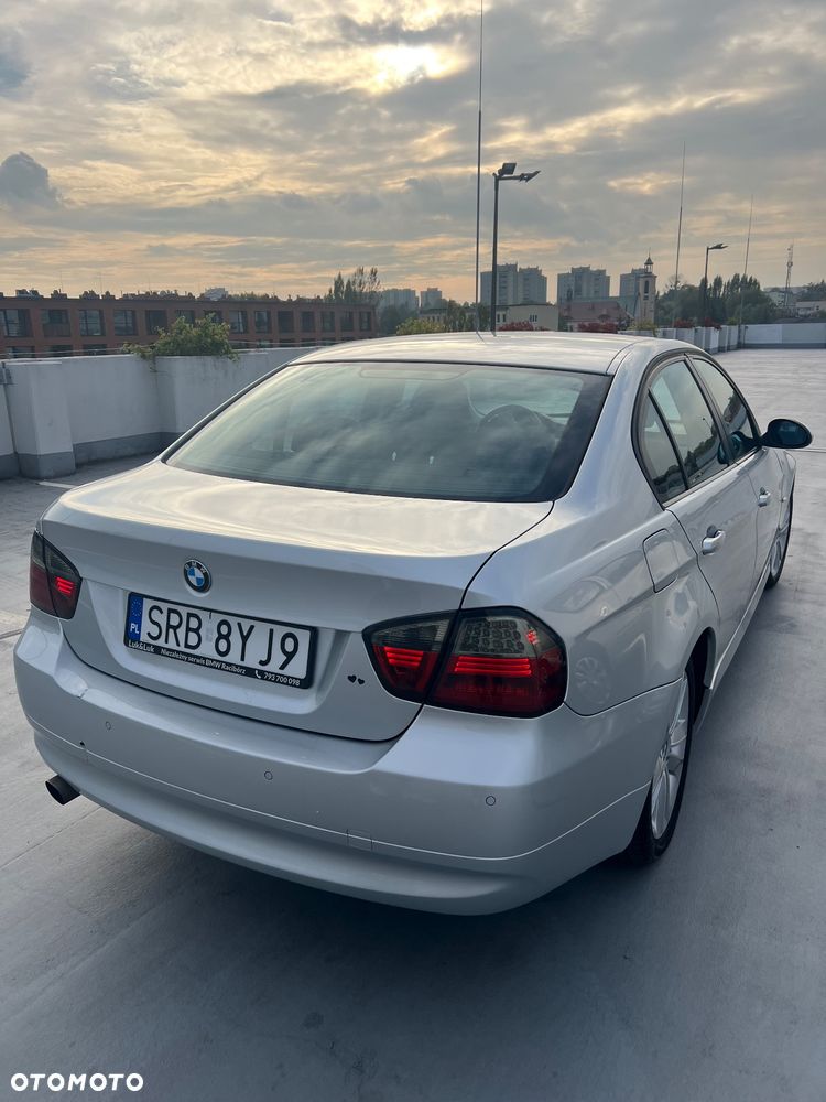 BMW Seria 3 318i - 20