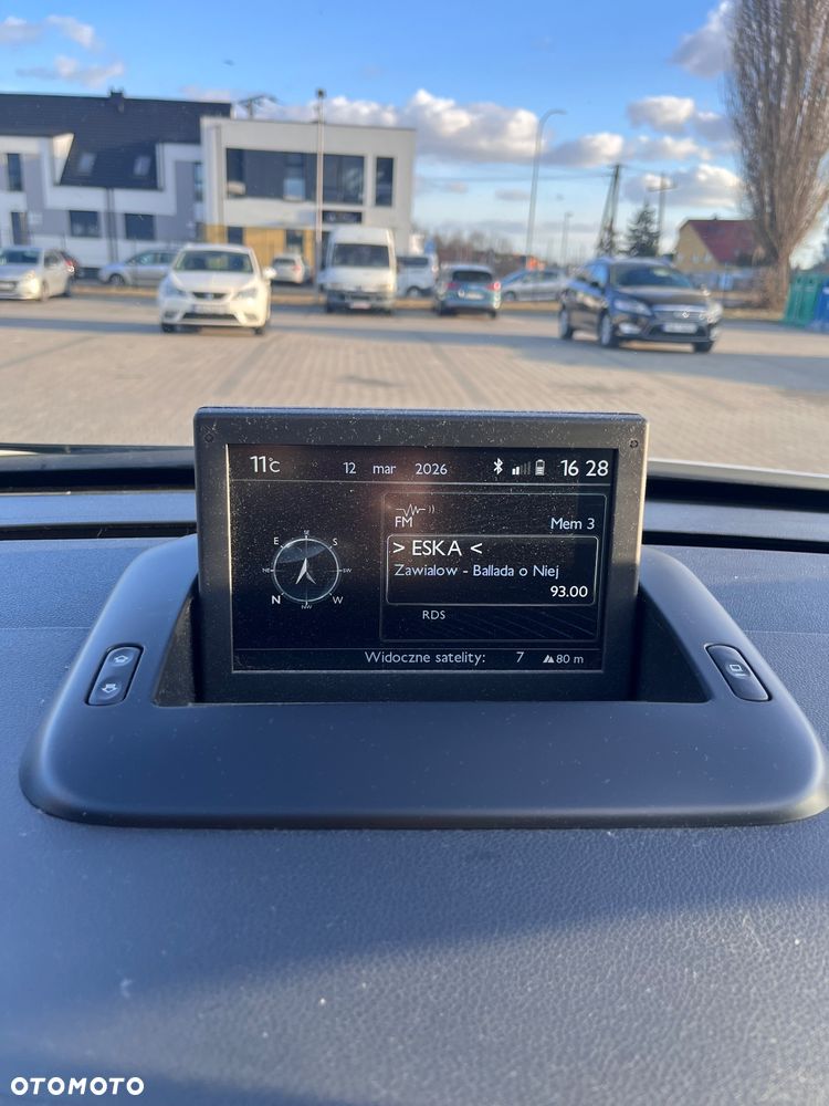 Peugeot 3008 HDi 115 Active - 8