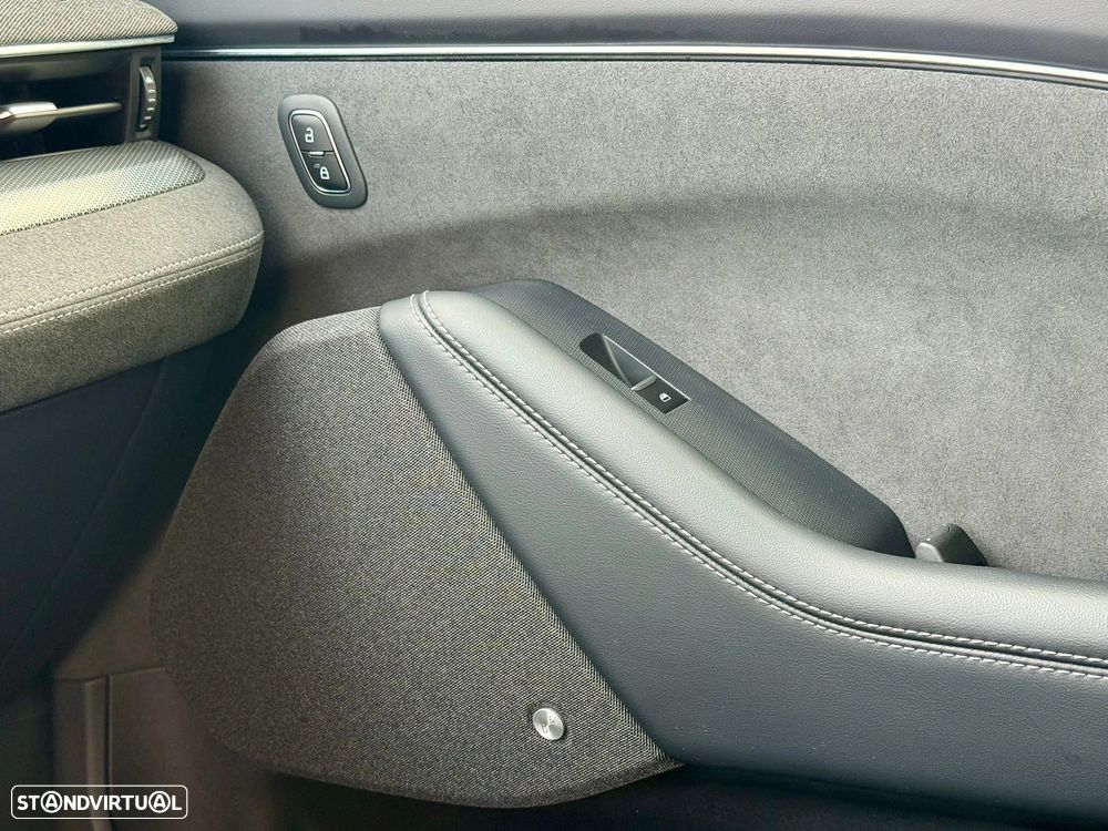 Ford Mustang Mach-E AWD GT - 26