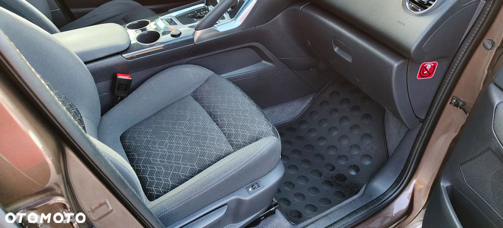 Peugeot 3008 ver-bluehdi-120-stop-start-eat6-active-business--paket - 22