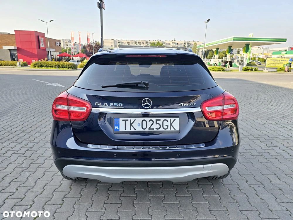 Mercedes-Benz GLA 250 4-Matic - 19